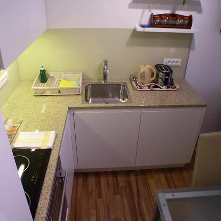 Studio Mija Tour As Apartma